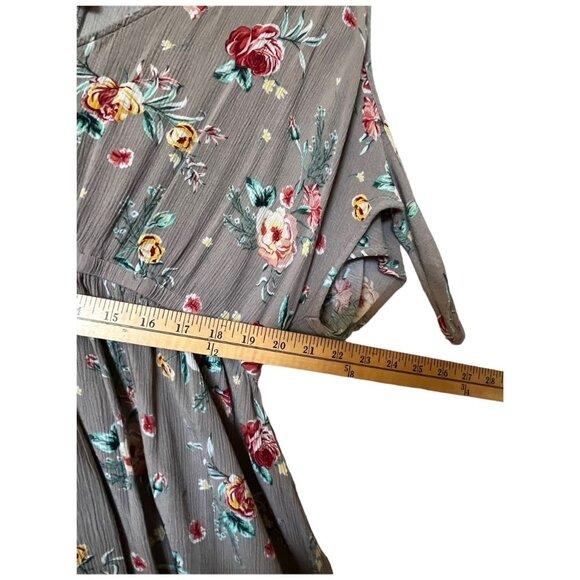 Torrid Floral High-Low Top Dress Size 1 100% Rayon Gray Red & Yellow Flowers - Picture 10 of 15